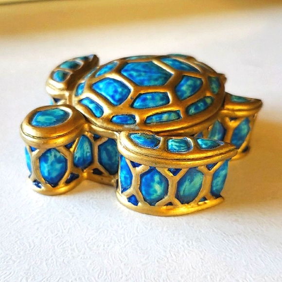 Sea Turtle Ceramic Trinket Box, Hand Painted - Picture 3 of 7